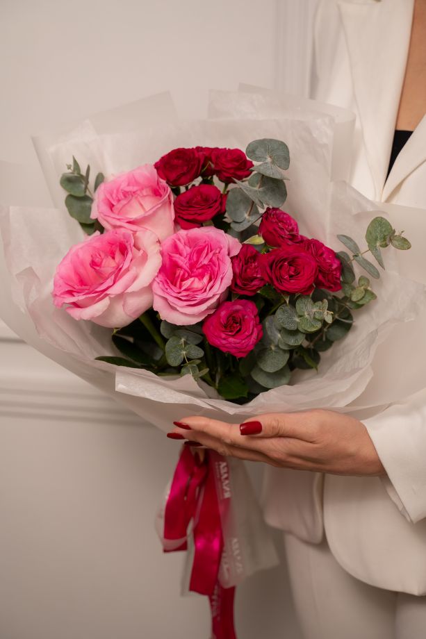 Букет из роз "Любовь с первого взгляда"