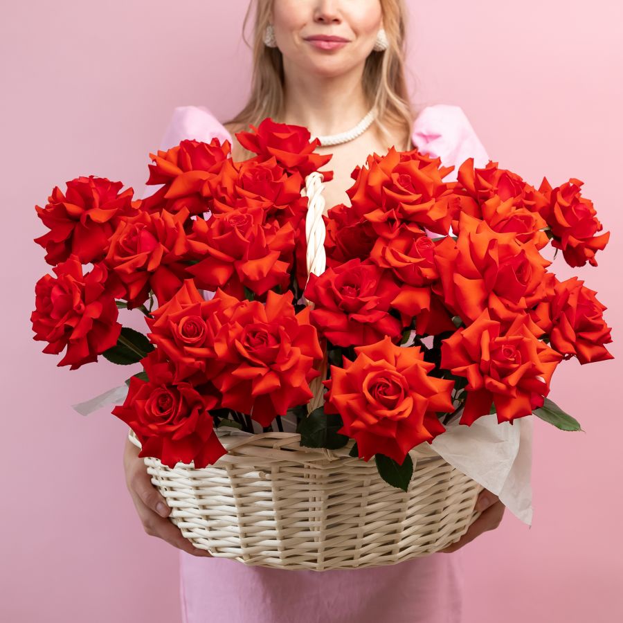 Французская роза 25шт (Нина) в корзине размер L (40/37)