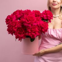 Французская роза 15шт в шляпной коробке (сорт Пинк Флойд)