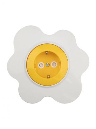 Розетка скрытой установки, 1 гнездо, с заземлением, 16 А, 220-250 В, с защитными шторками, термопластик, IP20, желтый, белый, Kranz, Яичница, KR-78-0631
