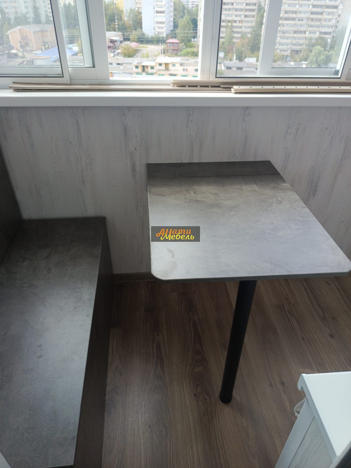 мебель на балкон (шкаф,стол откидной ,сидушка)