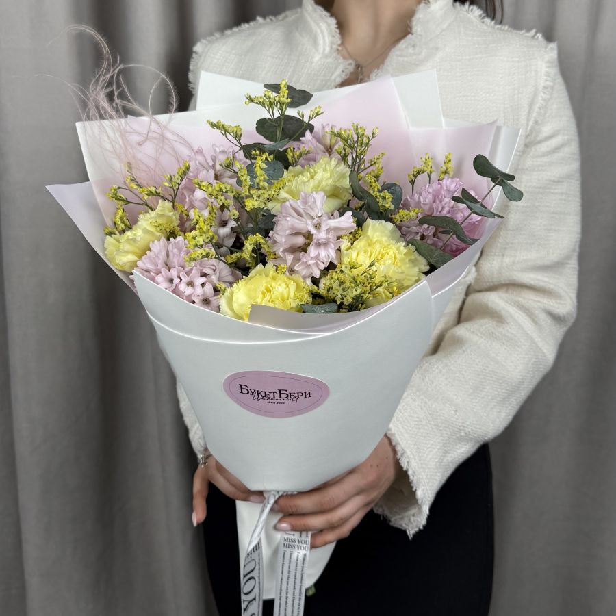 Ароматный букет с гиацинтами