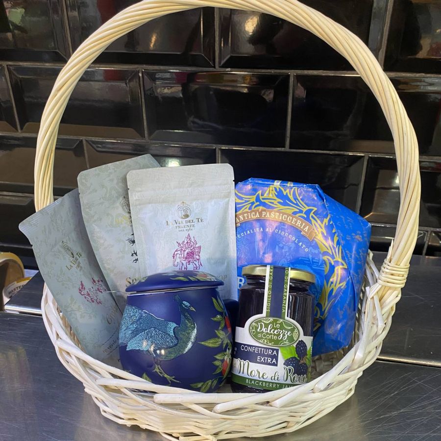 Подарочная корзина Чайные истории