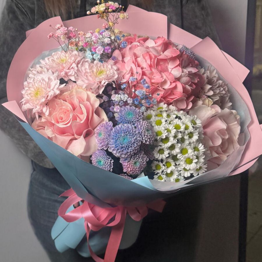 Букет розово голубой с французскими розами