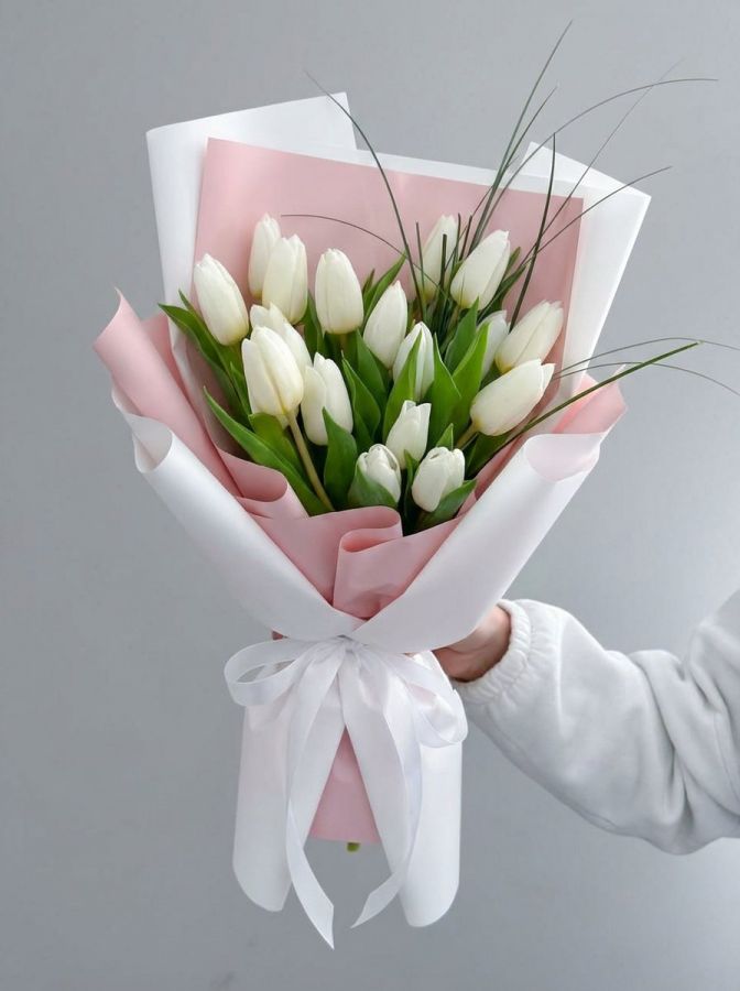 Тюльпаны с зеленью