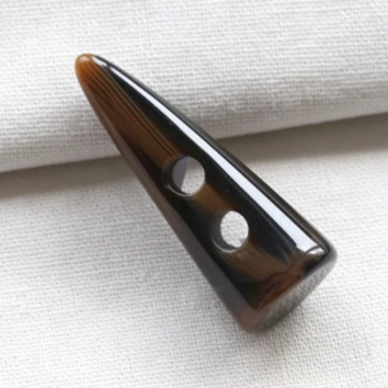 Пуговица вытянутая для клеванте  под рог акрил 80L-50 мм 2 прокола, цвет темно-коричневый (VOV-177.50.2)