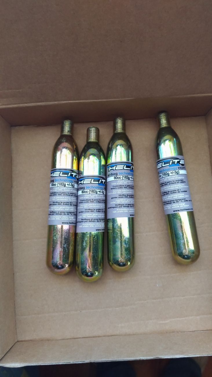 Баллон для жилета Helite Airbag Zip-in RU (1/2 20 UNF (12.7 мм))