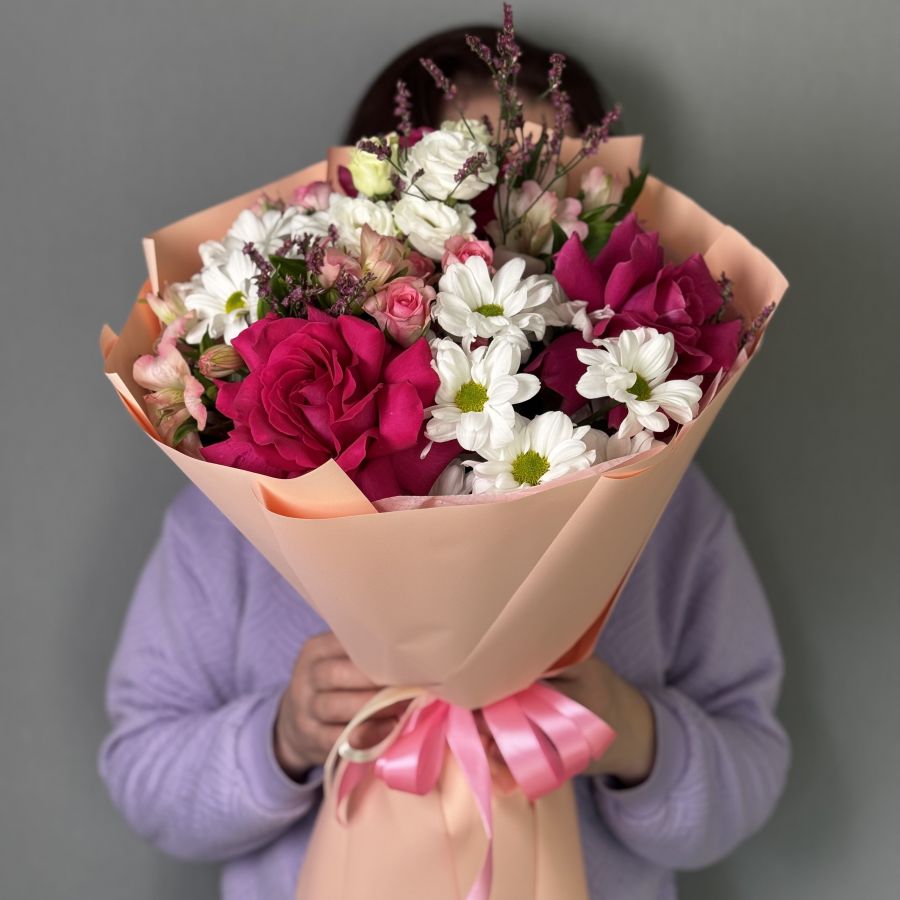 Букет из роз и хризантем