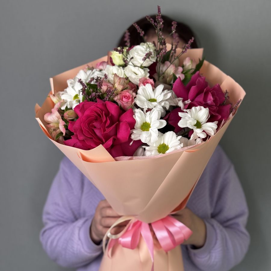 Букет из роз и хризантем