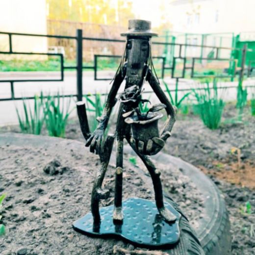 Фигурка Леший с розочкой