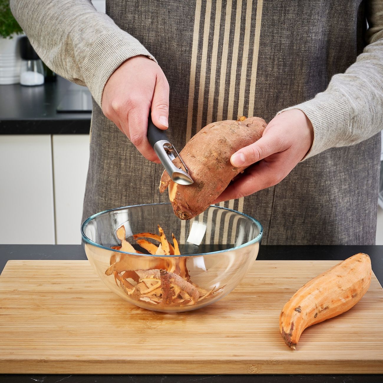 VÄRDEFULL Нож для чистки картофеля, черный