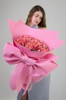 Букет из 101 розовой розы в оформлении «Бант»