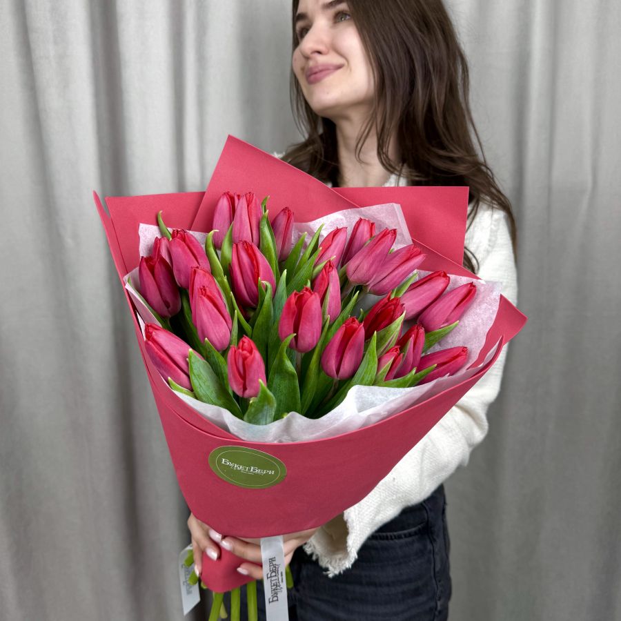 Букет из 25 хрустящих тюльпанов