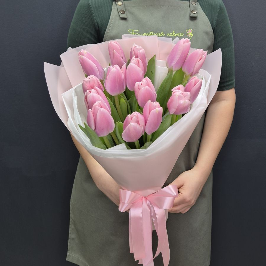 Розовые тюльпаны