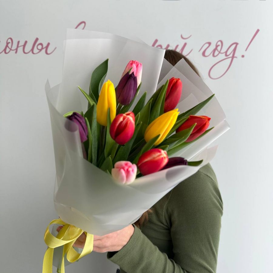 Букет из разноцветных тюльпанов (от 11 шт)