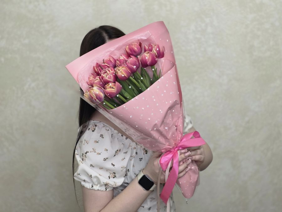 Букет из пионовидных тюльпанов