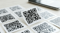 Наклейки с QR-кодом на заказ