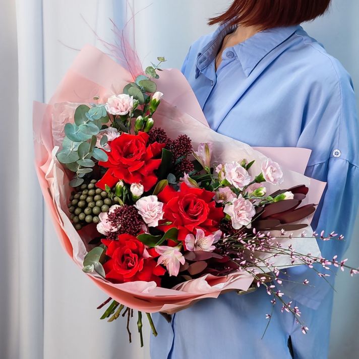 Букет "Алый закат"