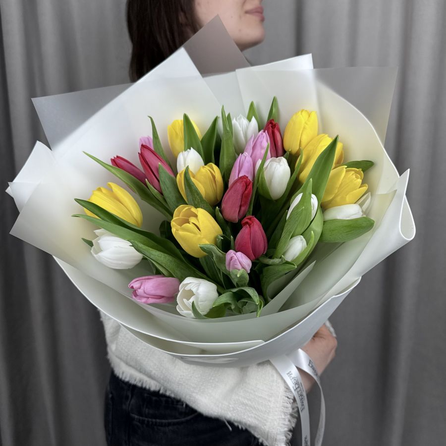 Букет из 25 хрустящих тюльпанов