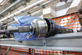 Инспекция Состояния Магнитной Мишени На Внутреннем Шрусе на Автомобиле Варшавское шоссе 170Бс7