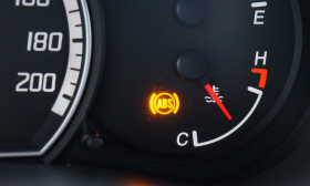 Диагностика Причины Свечения Индикатора Abs После Мойки на Автомобиле Варшавское шоссе 170Бс7