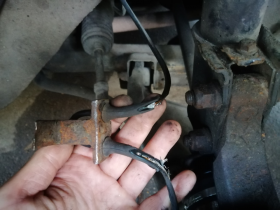 Замена Кронштейна Крепления Провода Датчика Abs на Автомобиле Варшавское шоссе 170Бс7