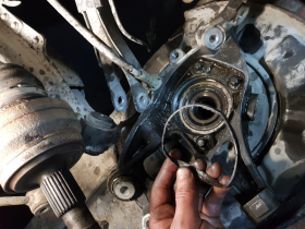 Замена Заднего Импульсного Кольца Abs на Автомобиле Варшавское шоссе 170Бс7