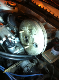 Удаление Старой Смазки Из Зоны Вакуумного Усилителя на Автомобиле Варшавское шоссе 170Бс7