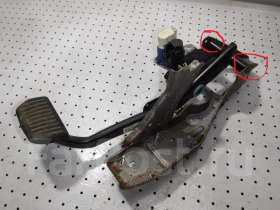 Устранение Скрипа Педали Тормоза В Салоне на Автомобиле Варшавское шоссе 170Бс7