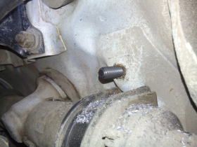 Замена Шпилек Крепления Рулевого Узла К Кузову на Автомобиле Варшавское шоссе 170Бс7