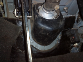 Замена Пыльника Рулевого Вала В Салоне на Автомобиле Варшавское шоссе 170Бс7