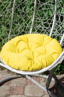 Подушка круглая на кресло 60 см, Грета20%хл, 80%п/э,файбер, пакет с пл ручкой, ВО [желтый]