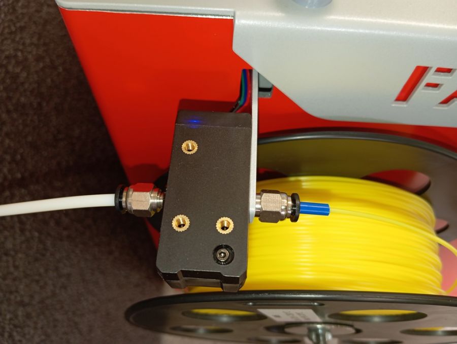 Извлечение и заправка пластика