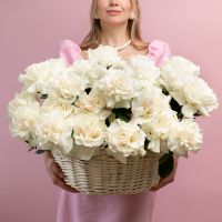Французская роза 25шт (Мондиаль) в корзине размер L