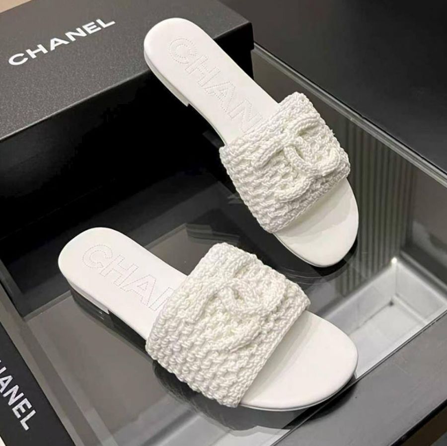 Шлепанцы CHANEL Premium