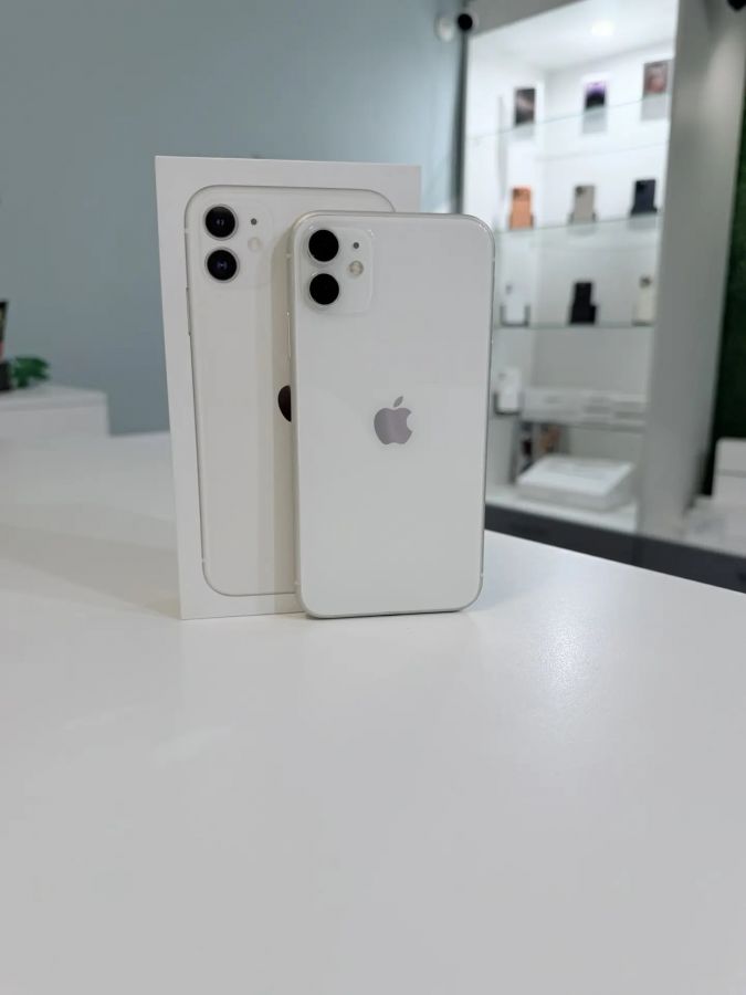 Б/У Смартфон Apple iPhone 11 128GB Белый