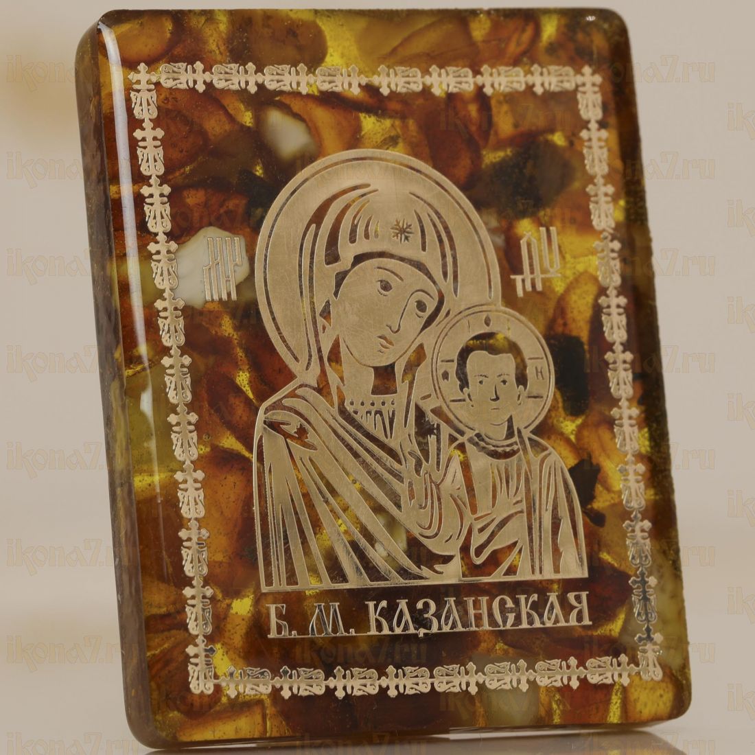 Икона на подставке Казанская образ Богородицы из янтаря (4х3,5см)