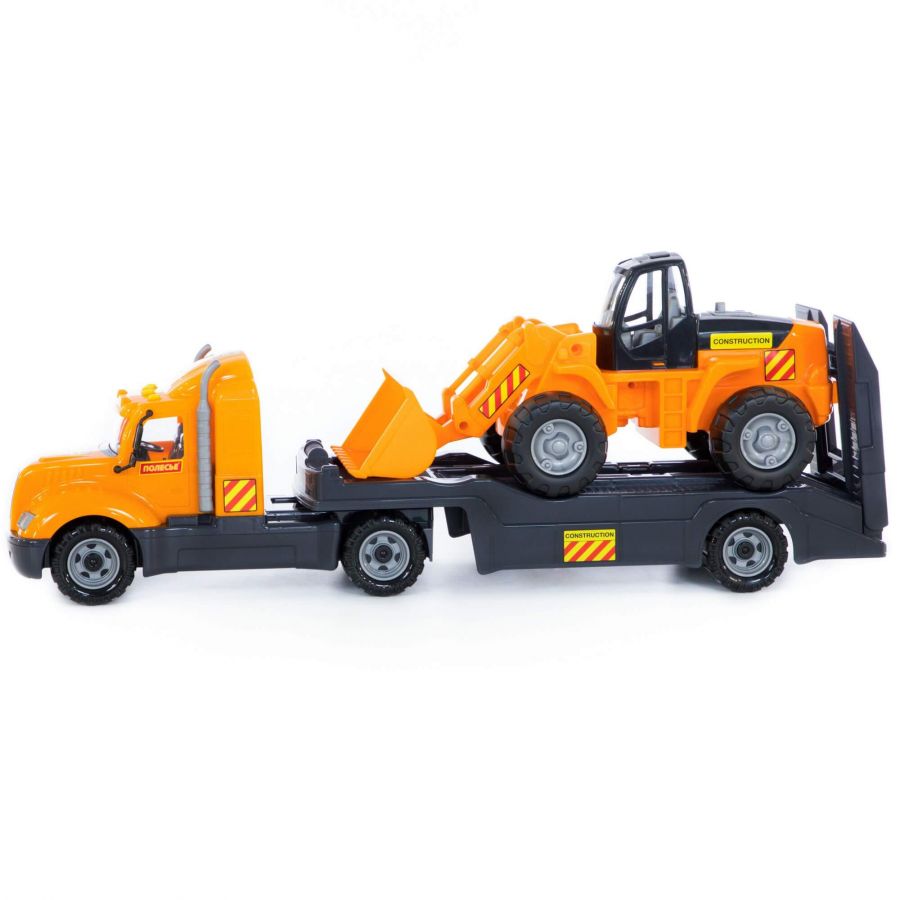 "Майк", автомобиль-трейлер + трактор-погрузчик (в сеточке)