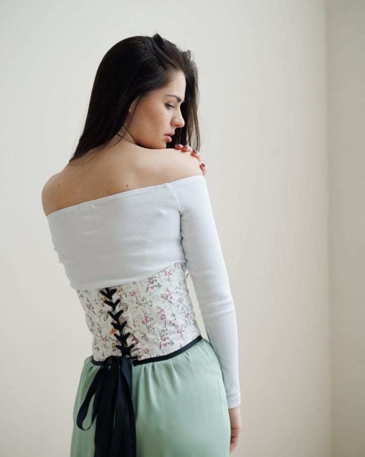 Двухсторонний подгрудный корсаж