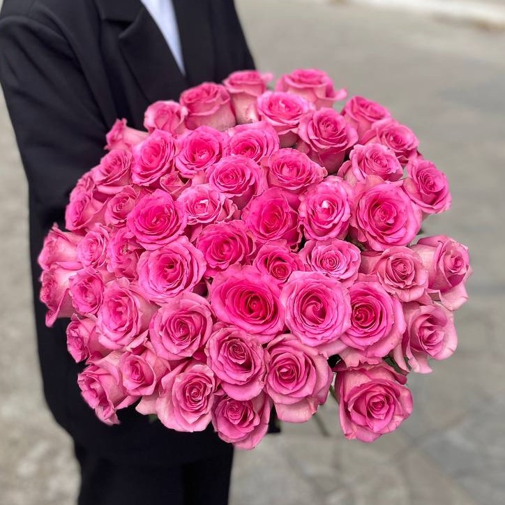 51 розовая роза