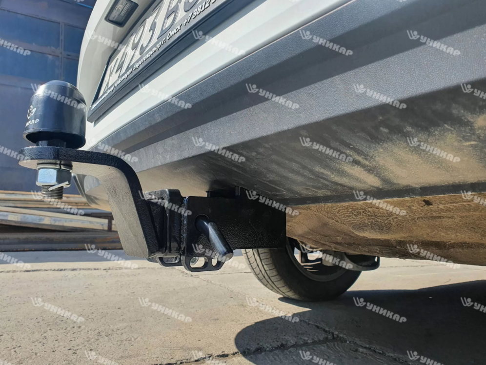 Фаркоп "Уникар" Volkswagen Polo Sedan / Skoda Rapid