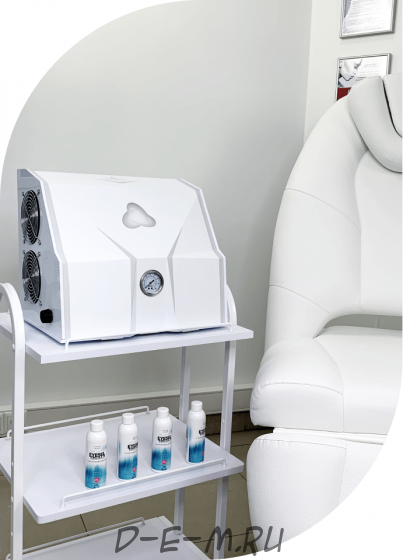 Косметологический аппарат газожидкостного пиллинга АтисМед "PRO Comfort"