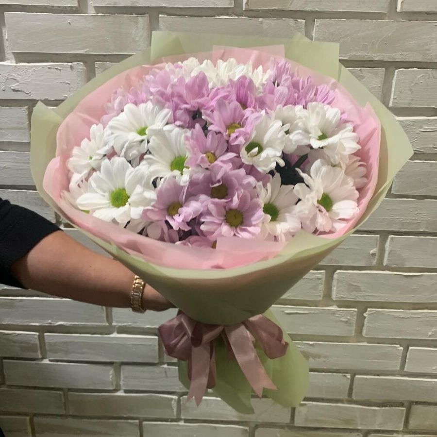 Букет розово белых хризантем