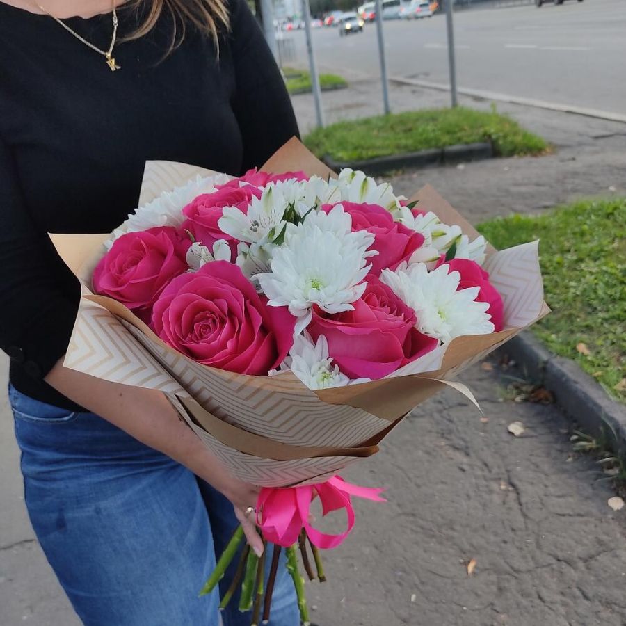 Букет с розами Пинк Флоид