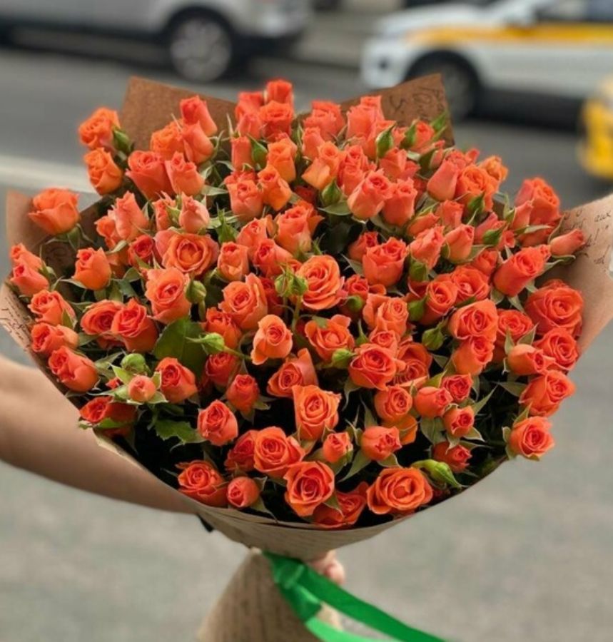 Оранжевые кустовые розы