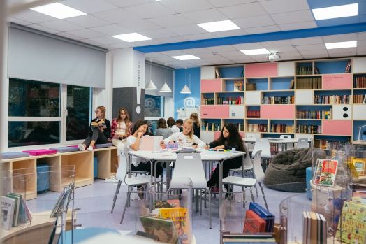 Стул ученический растущий штабелируемый СТ-01Р (Серый, красная кромка)