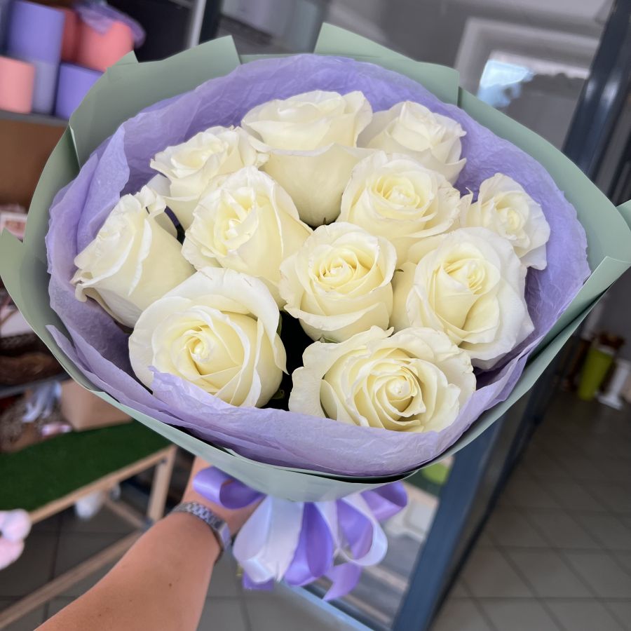 Букет белых роз