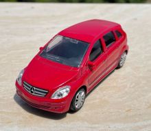 Модель машины коллекционная Mercedes-Benz B-class W245 1:43