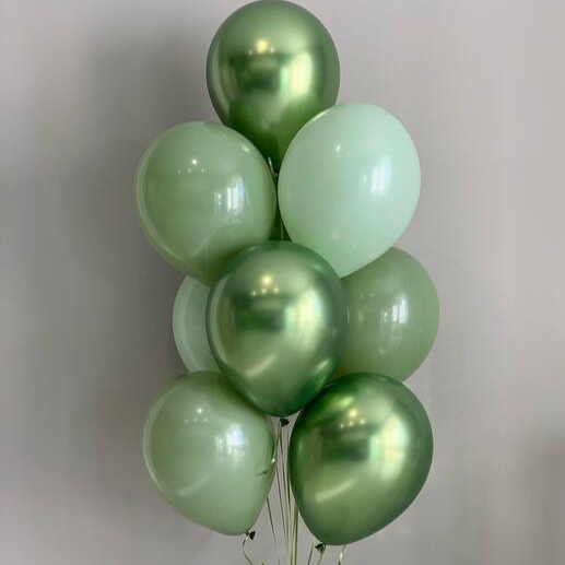 Набор из зелёных шаров
