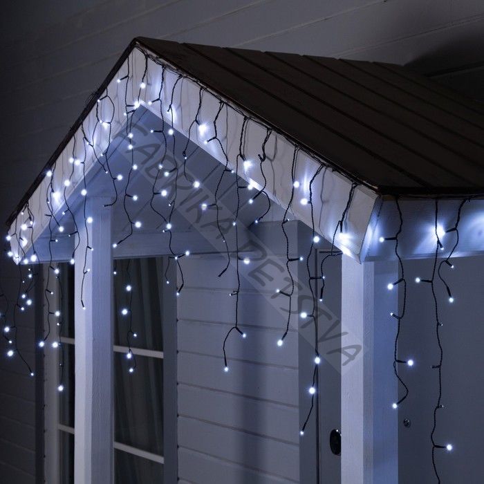 Гирлянда «Бахрома» 3 x 0.6 м, IP44, УМС, тёмная нить, 100 LED, свечение белое, мерцание, 24 В